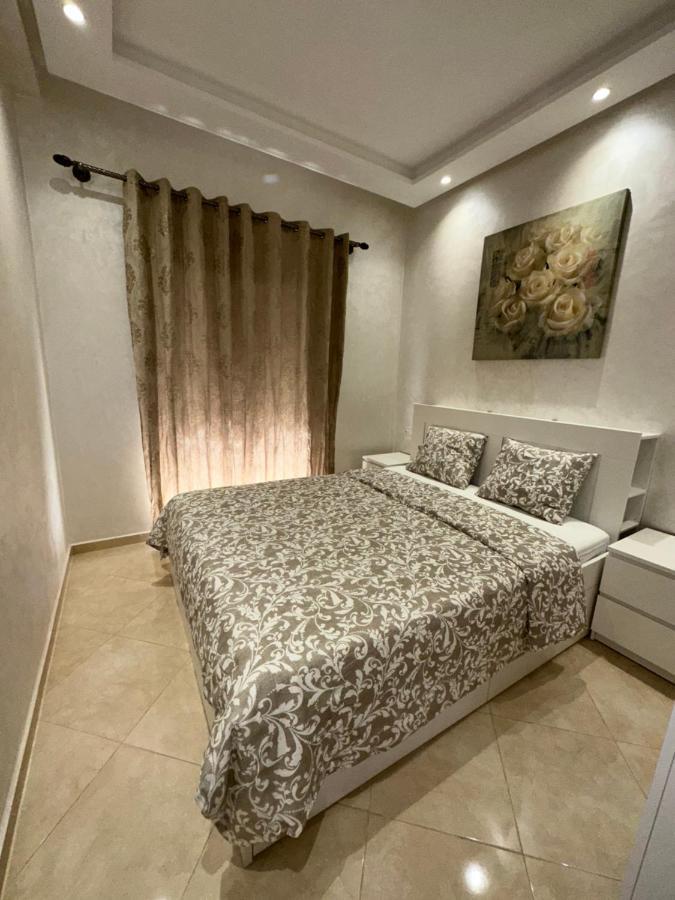 Апартаменты Apparemment De Luxe Бузника Экстерьер фото